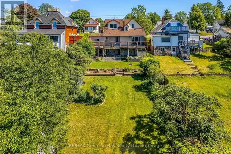 71 Poyntz Street Penetanguishene ON L9M 1N6
