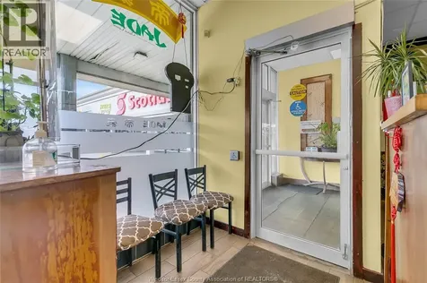 1584 Huron Church Windsor ON N9C 2L1