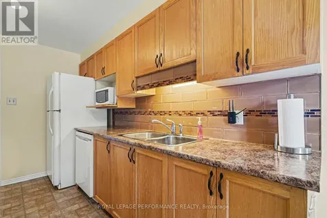 6145 Oak Meadows Drive Ottawa ON K1C 7G7