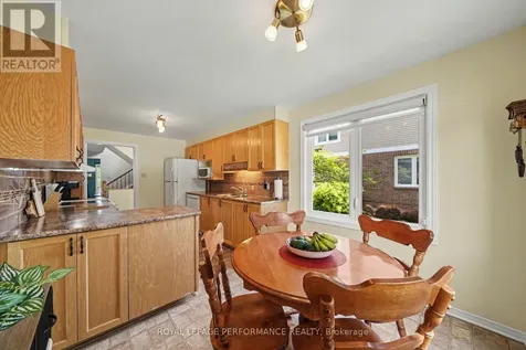 6145 Oak Meadows Drive Ottawa ON K1C 7G7