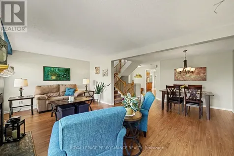 6145 Oak Meadows Drive Ottawa ON K1C 7G7