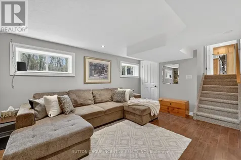 10 Springhome Road Oro-medonte ON L0L 1T0