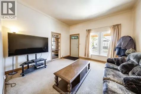 324 Parent Avenue Windsor ON N9A 2B8