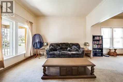 324 Parent Avenue Windsor ON N9A 2B8