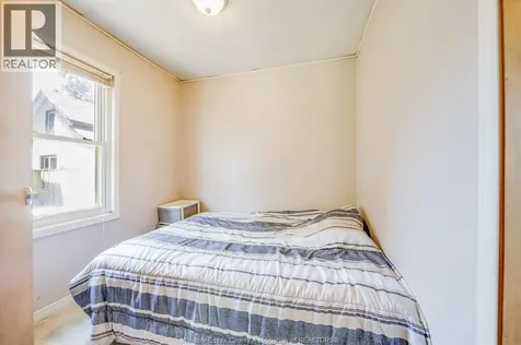 324 Parent Avenue Windsor ON N9A 2B8
