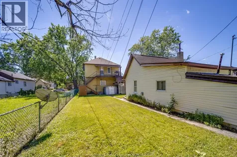 324 Parent Avenue Windsor ON N9A 2B8