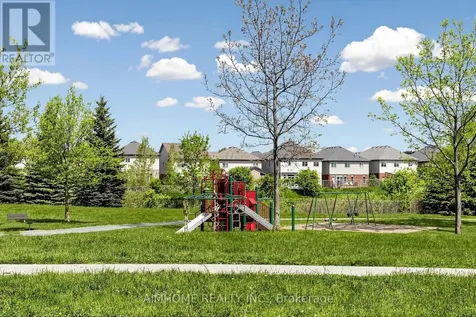 205 Huck Crescent Kitchener ON N2N 0A3
