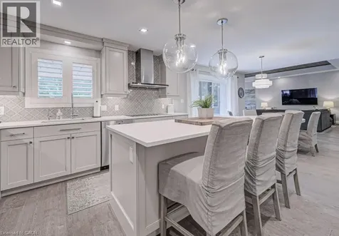 387 Stillmeadow Circle Waterloo ON N2L 5M1