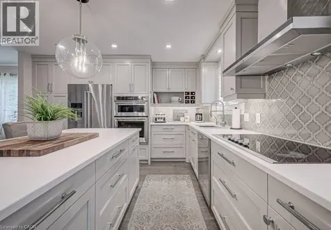 387 Stillmeadow Circle Waterloo ON N2L 5M1
