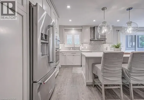 387 Stillmeadow Circle Waterloo ON N2L 5M1