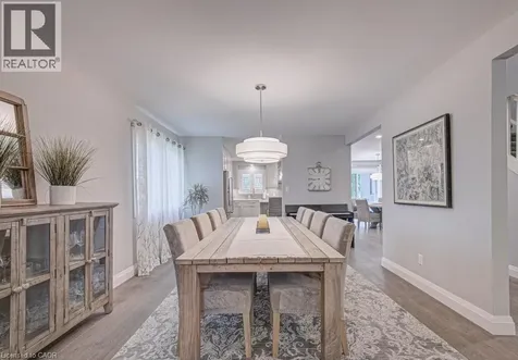 387 Stillmeadow Circle Waterloo ON N2L 5M1