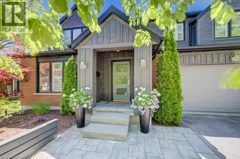 387 Stillmeadow Circle Waterloo ON N2L 5M1