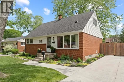 3078 Rockwell Boulevard Windsor ON N9E 2A5