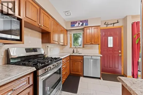 3078 Rockwell Boulevard Windsor ON N9E 2A5