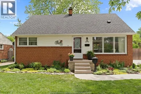 3078 Rockwell Boulevard Windsor ON N9E 2A5