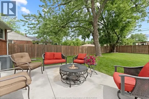 3078 Rockwell Boulevard Windsor ON N9E 2A5