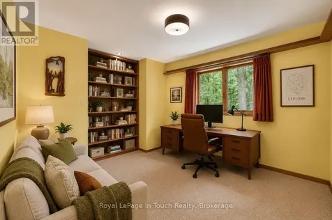 54 Lackie Crescent Tiny ON L0L 2J0