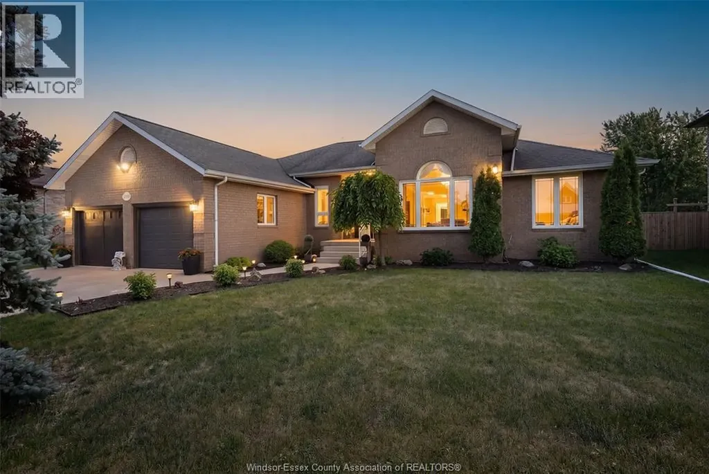 12339 Funaro Crescent Tecumseh ON N9K 1B2