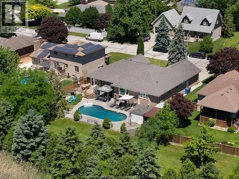 12339 Funaro Crescent Tecumseh ON N9K 1B2