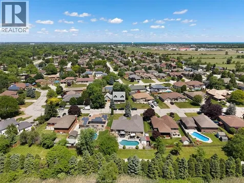 12339 Funaro Crescent Tecumseh ON N9K 1B2