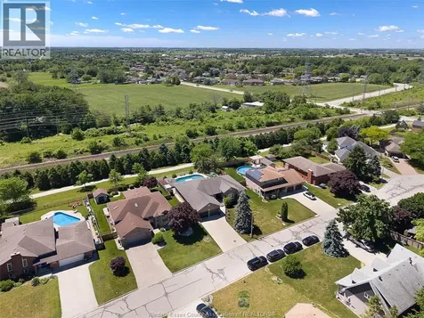12339 Funaro Crescent Tecumseh ON N9K 1B2