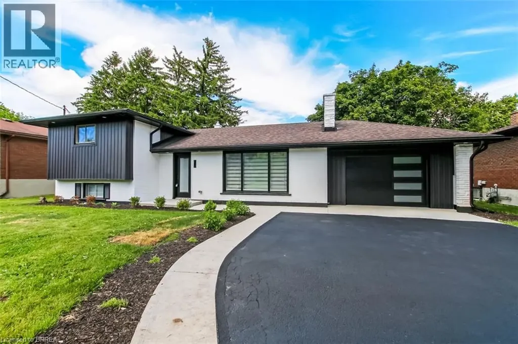 22 Kensington Avenue Brantford ON N3R 3N7