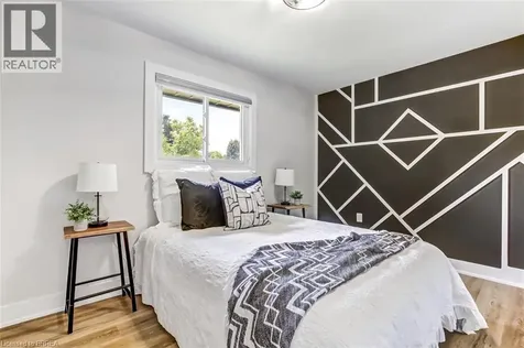22 Kensington Avenue Brantford ON N3R 3N7