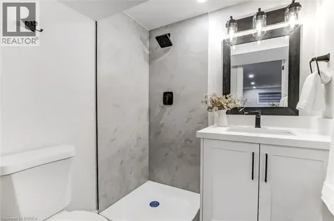 22 Kensington Avenue Brantford ON N3R 3N7