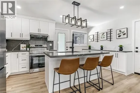 22 Kensington Avenue Brantford ON N3R 3N7