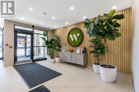 1975 Fountain Grass Drive London South (south B) ON N6K 0M3