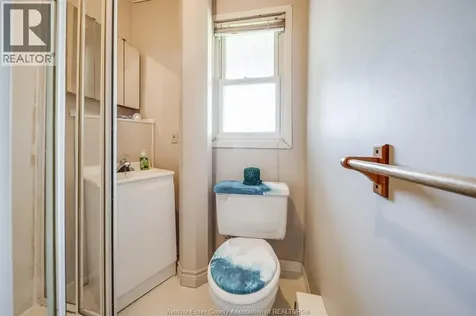 324 Parent Avenue Windsor ON N9A 2B8