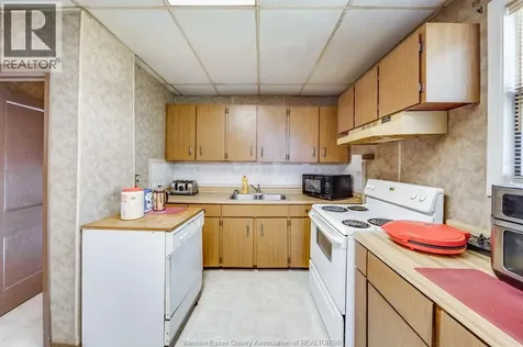 324 Parent Avenue Windsor ON N9A 2B8