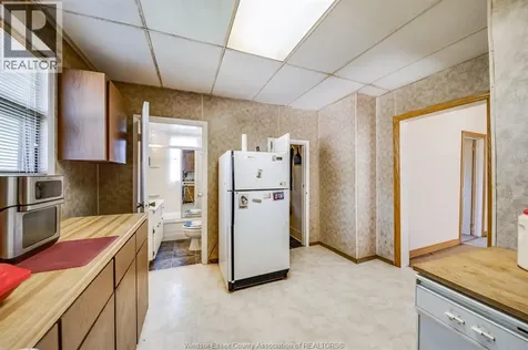 324 Parent Avenue Windsor ON N9A 2B8