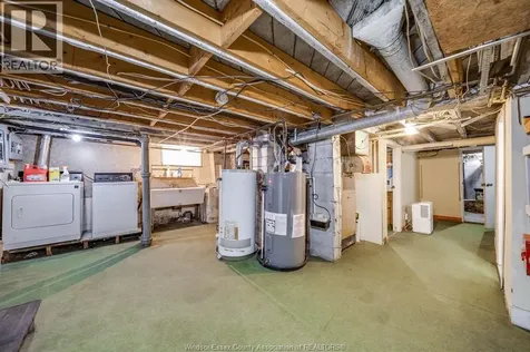324 Parent Avenue Windsor ON N9A 2B8
