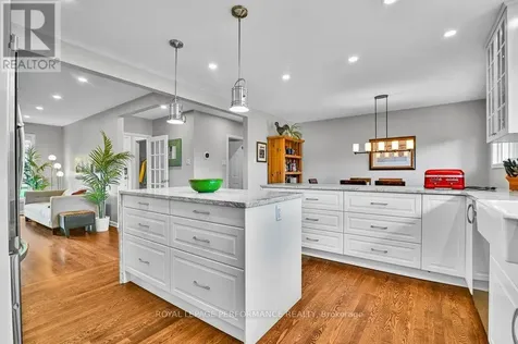 943 Arkell Street Ottawa ON K2B 5R2