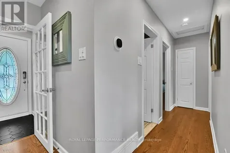 943 Arkell Street Ottawa ON K2B 5R2