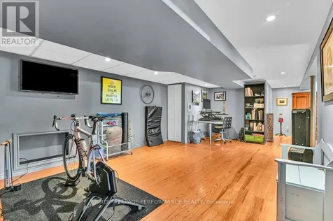 943 Arkell Street Ottawa ON K2B 5R2