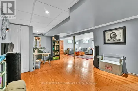 943 Arkell Street Ottawa ON K2B 5R2