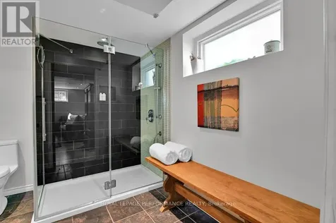 943 Arkell Street Ottawa ON K2B 5R2