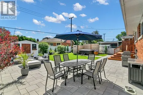 943 Arkell Street Ottawa ON K2B 5R2