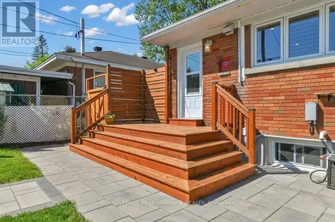 943 Arkell Street Ottawa ON K2B 5R2