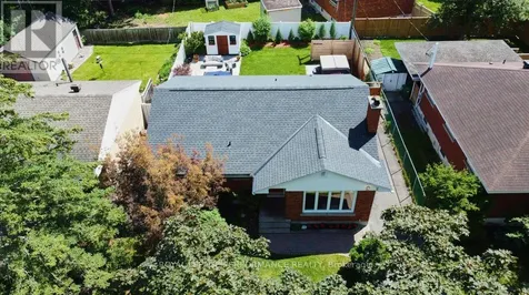 943 Arkell Street Ottawa ON K2B 5R2