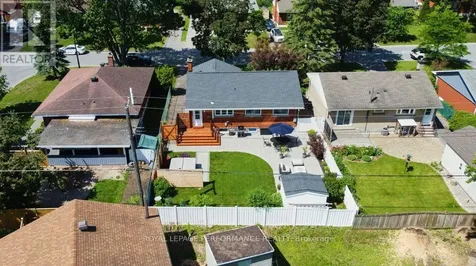 943 Arkell Street Ottawa ON K2B 5R2
