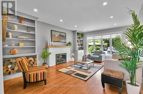 943 Arkell Street Ottawa ON K2B 5R2