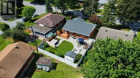 943 Arkell Street Ottawa ON K2B 5R2
