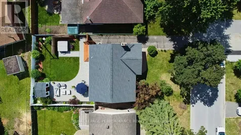 943 Arkell Street Ottawa ON K2B 5R2