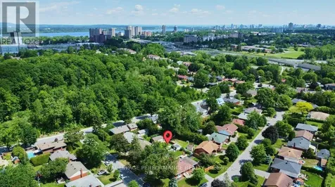 943 Arkell Street Ottawa ON K2B 5R2