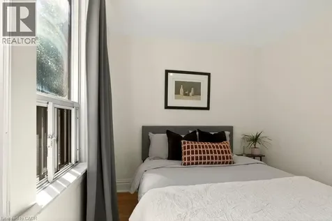 152 London Street South Hamilton ON L8K 2G7