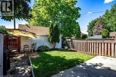 152 London Street South Hamilton ON L8K 2G7