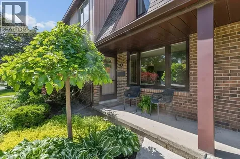 279 Sandowne Drive Waterloo ON N2K 2C1